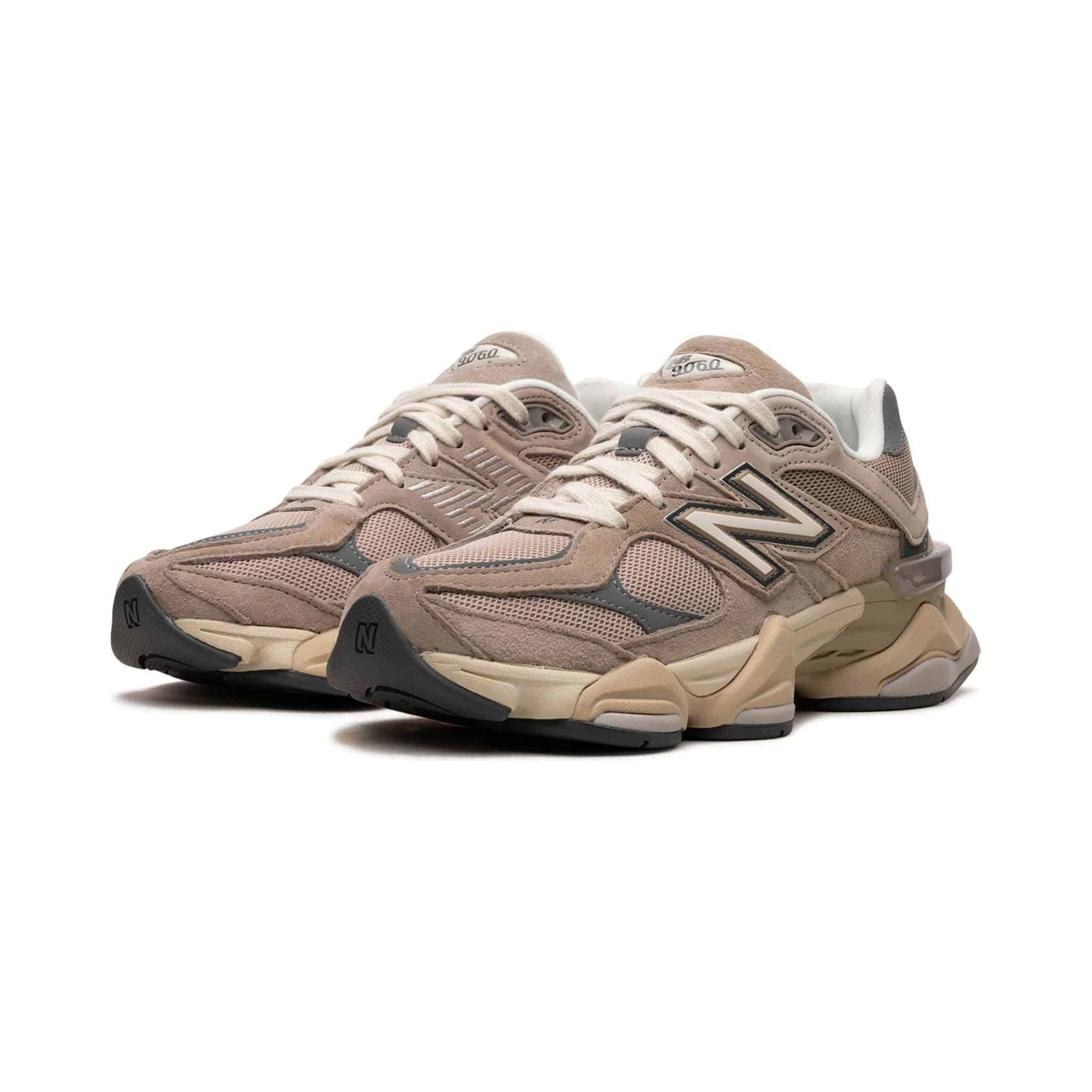 New Balance 9060 Driftwood Castlerock - Kyaro