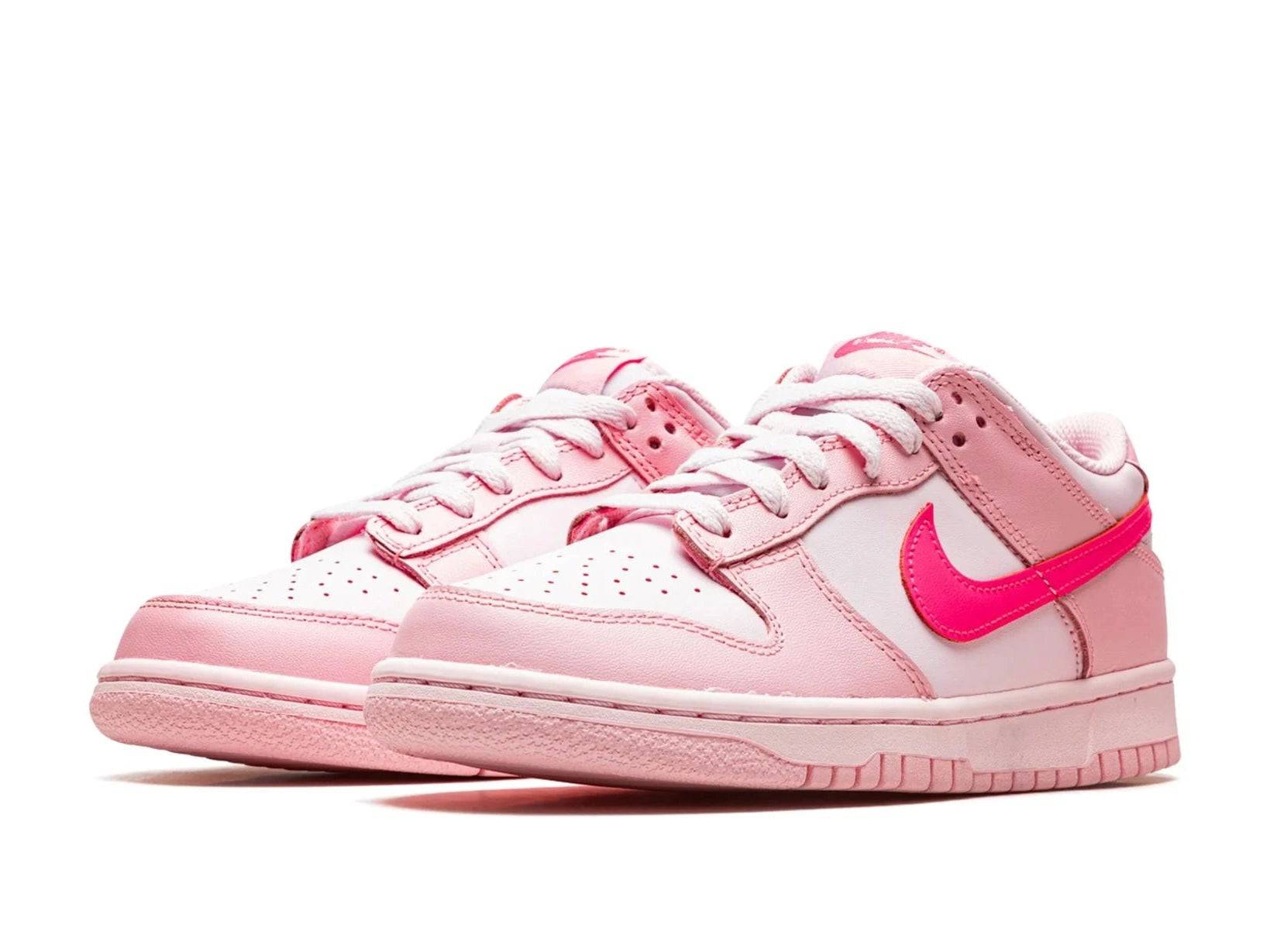 Nike Dunk Low Triple Pink