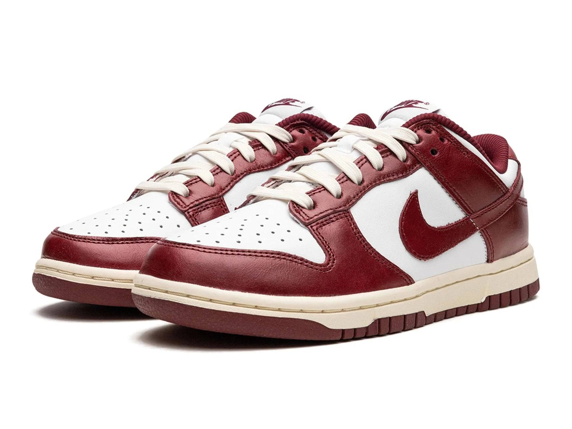 Nike Dunk Low Vintage Team Red